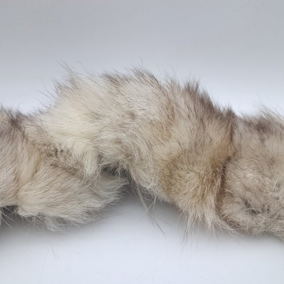 Vintage Wolf or Coyote Fur Stole - Picture 5 of 10